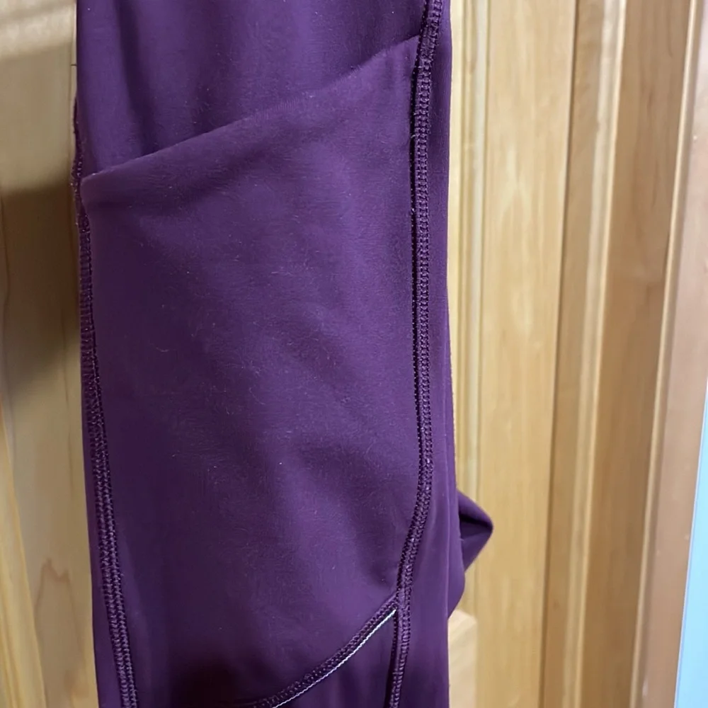Lululemon burgundy leggings size 4